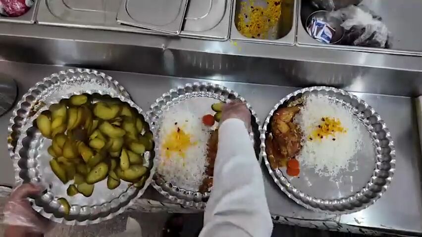 بازگشت کسب‌وکارهای نجف‌آباد با حمایت بنیاد برکت پس از جنگ