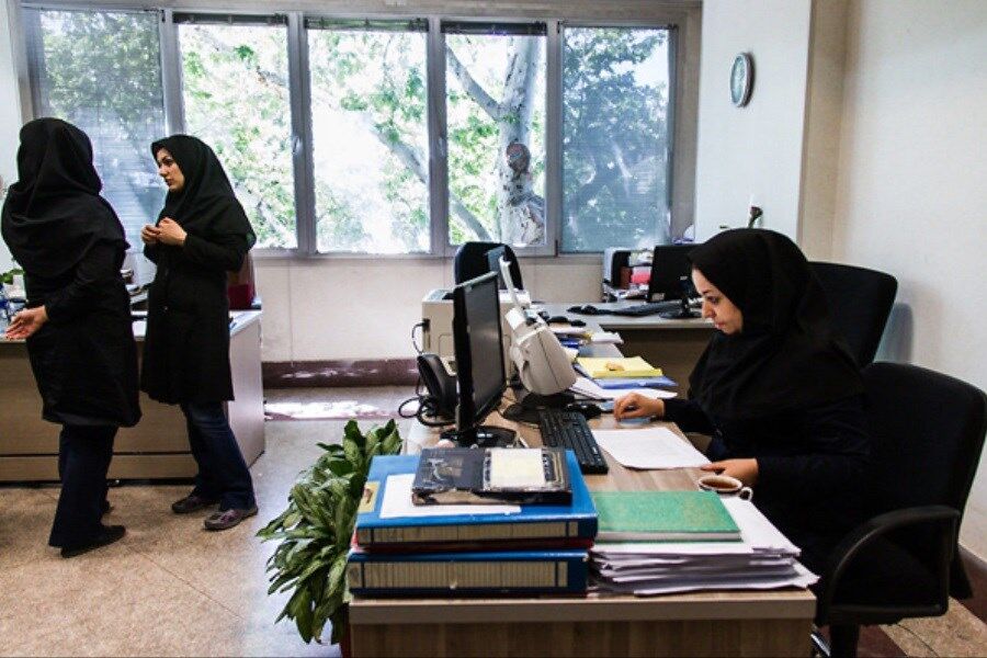 صدور کسر از حقوق کارمندان آنلاین می شود